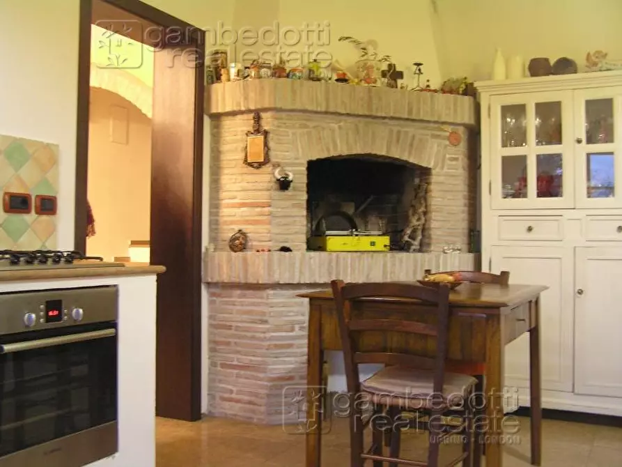 Immagine 28 di Rustico / casale in vendita  a Urbino