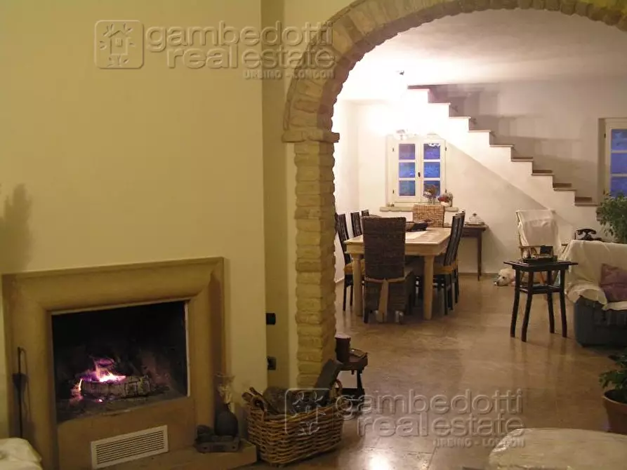 Immagine 17 di Rustico / casale in vendita  a Urbino