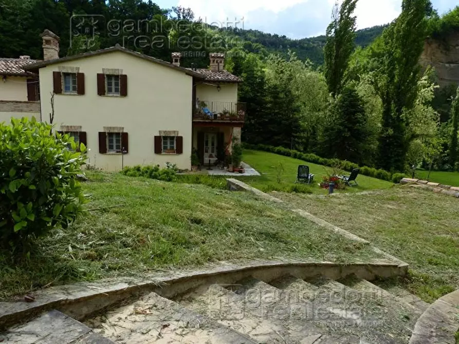 Immagine 9 di Rustico / casale in vendita  a Urbino