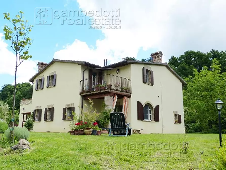 Immagine 12 di Rustico / casale in vendita  a Urbino