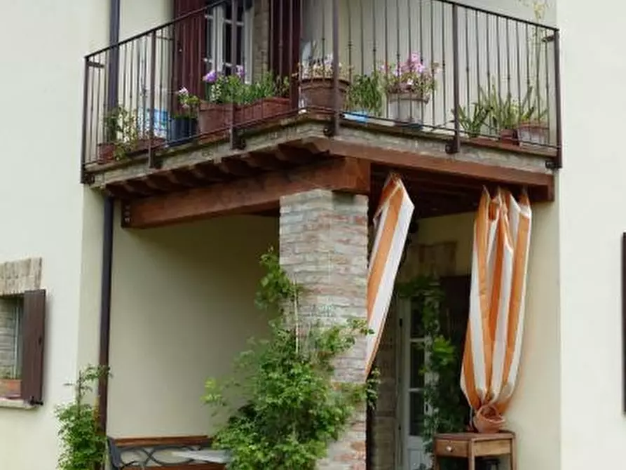 Immagine 13 di Rustico / casale in vendita  a Urbino