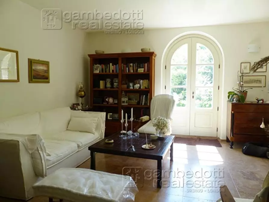 Immagine 14 di Rustico / casale in vendita  a Urbino