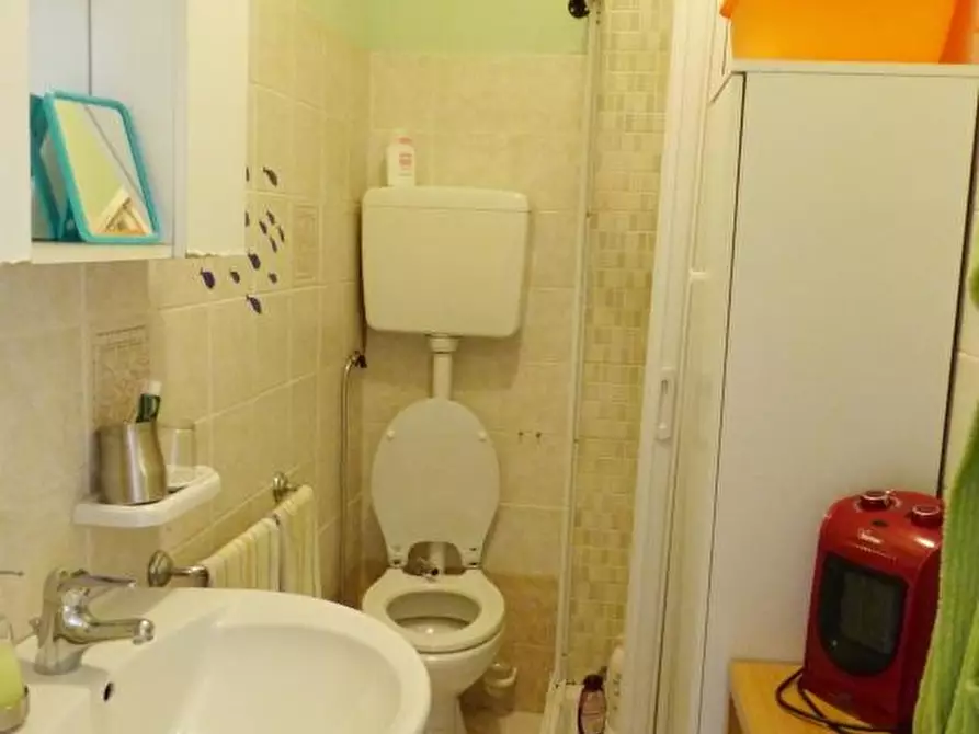 Immagine 6 di Camera in affitto  a Urbino