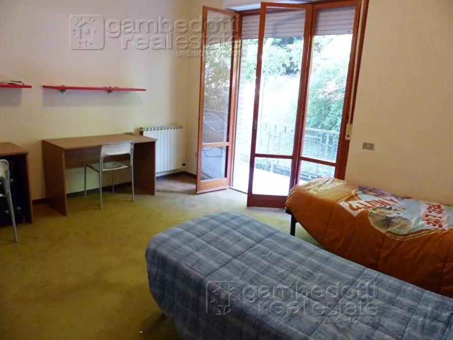 Immagine 6 di Appartamento in vendita  a Urbino