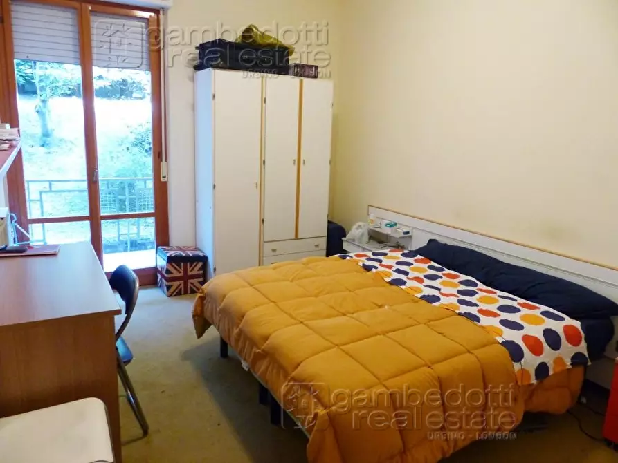 Immagine 8 di Appartamento in vendita  a Urbino