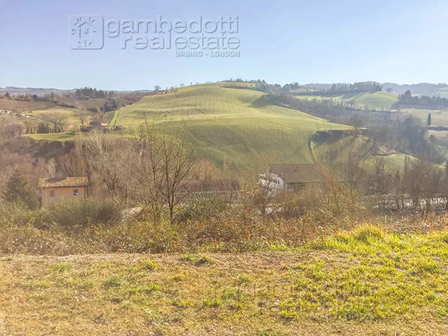Immagine 1 di Terreno residenziale in vendita  a Urbino