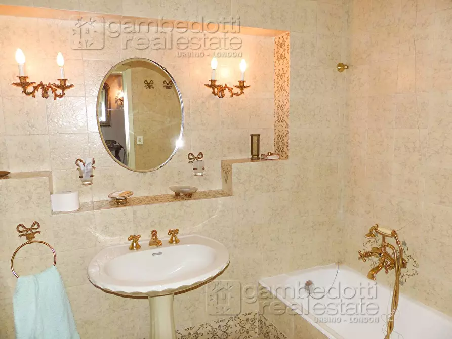Immagine 10 di Appartamento in affitto  a Urbino