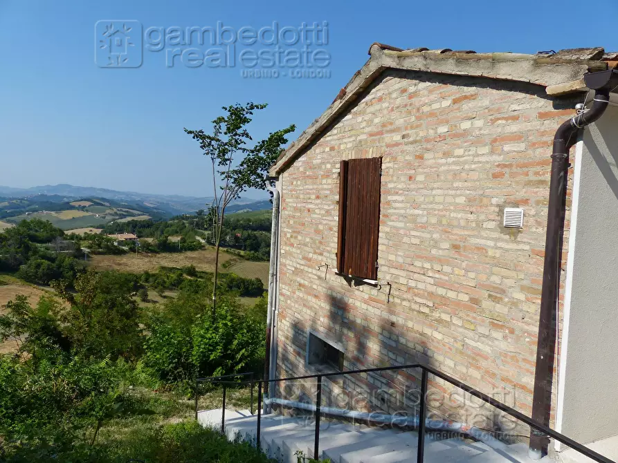 Immagine 26 di Casa indipendente in vendita  a Urbino