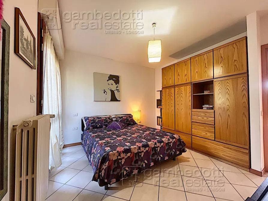 Immagine 6 di Appartamento in vendita  a Urbino