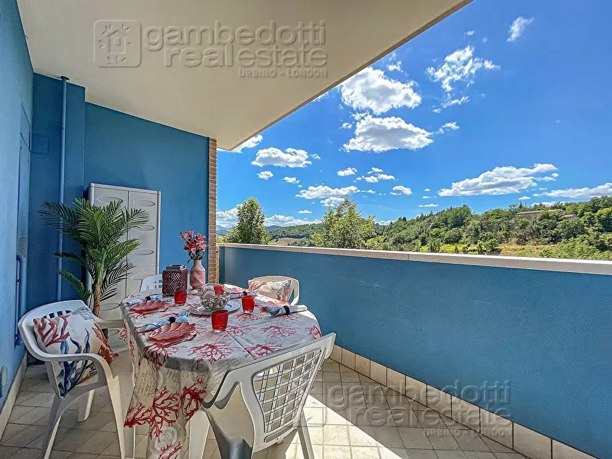 Immagine 11 di Appartamento in vendita  a Urbino