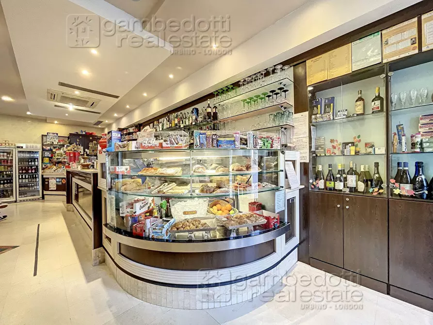 Immagine 4 di Bar / Ristorante in vendita  a Urbino