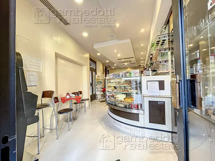 Immagine 5 di Bar / Ristorante in vendita  a Urbino