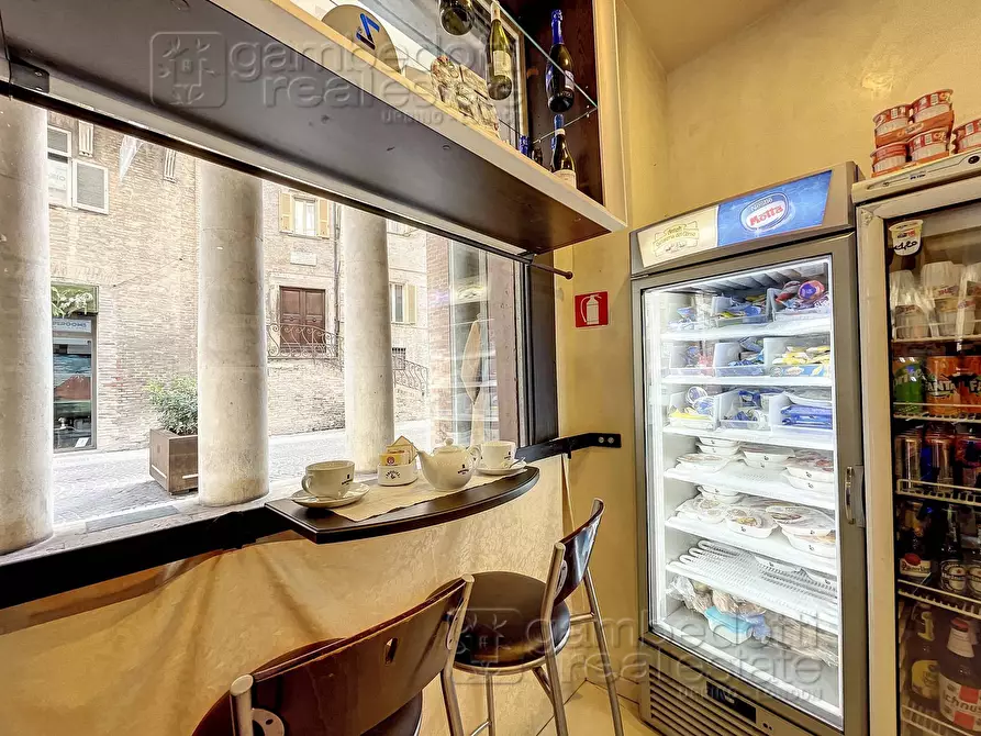 Immagine 11 di Bar / Ristorante in vendita  a Urbino