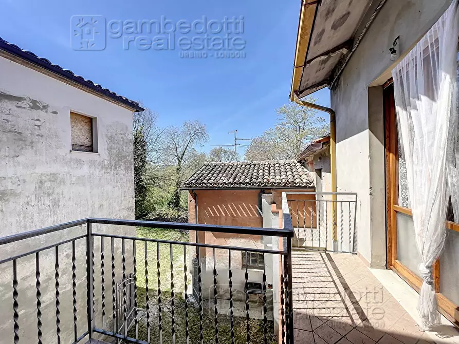 Immagine 23 di Rustico / casale in vendita  a Petriano