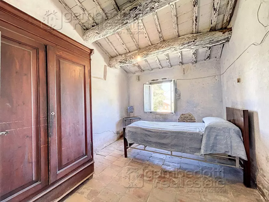 Immagine 29 di Rustico / casale in vendita  a Petriano