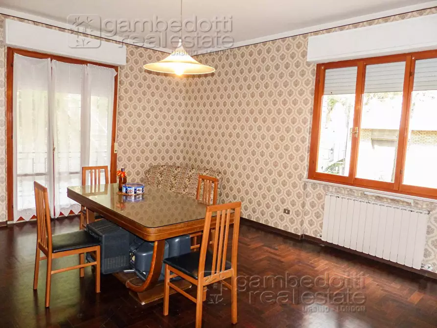 Immagine 2 di Appartamento in vendita  a Urbino