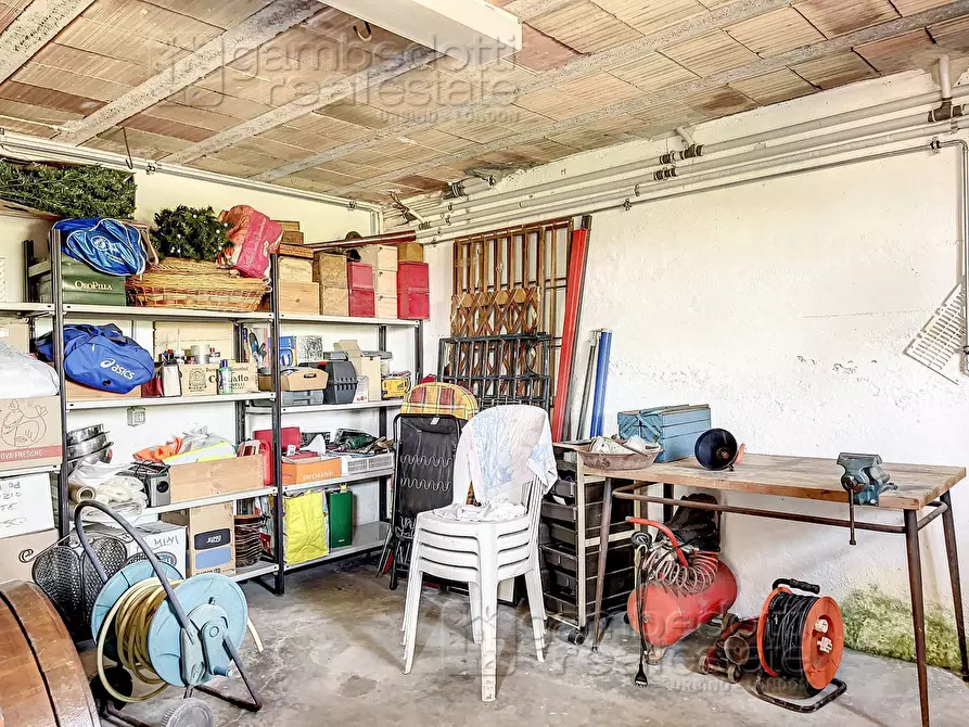 Immagine 24 di Casa bifamiliare in vendita  a Urbino