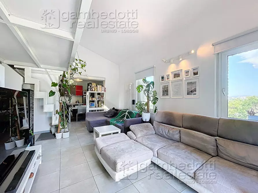 Immagine 4 di Appartamento in vendita  a Urbino