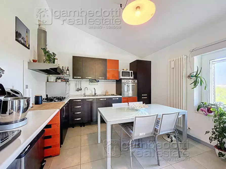 Immagine 6 di Appartamento in vendita  a Urbino