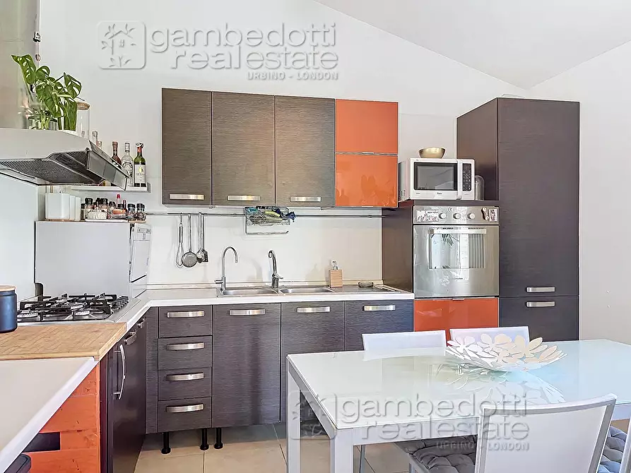 Immagine 7 di Appartamento in vendita  a Urbino