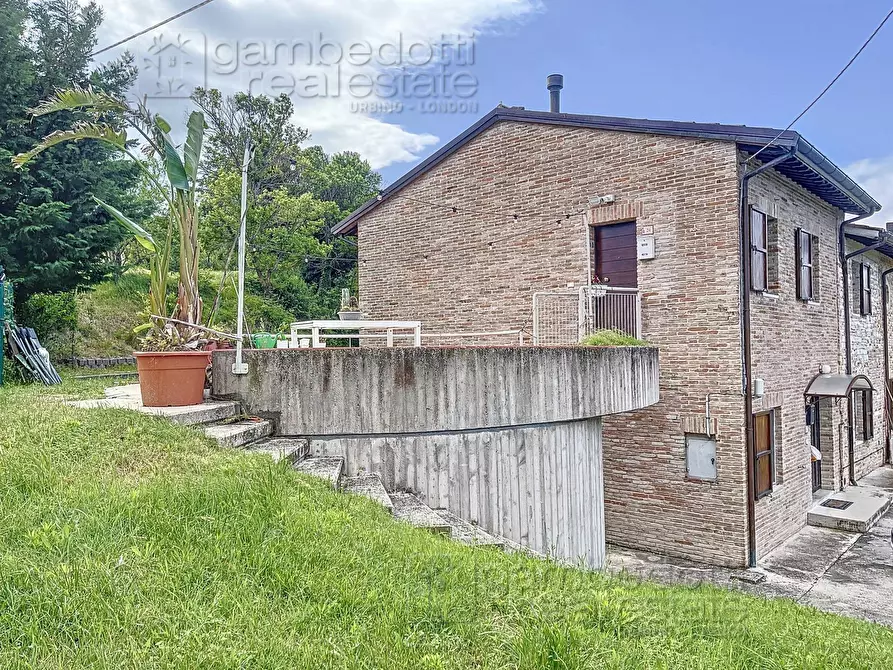 Immagine 17 di Appartamento in vendita  a Urbino