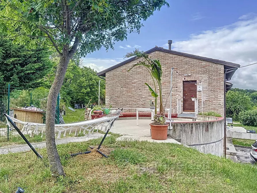 Immagine 16 di Appartamento in vendita  a Urbino