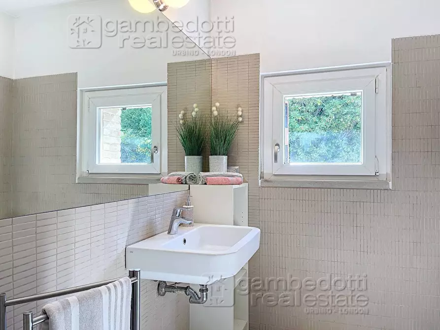 Immagine 26 di Appartamento in affitto  a Urbino