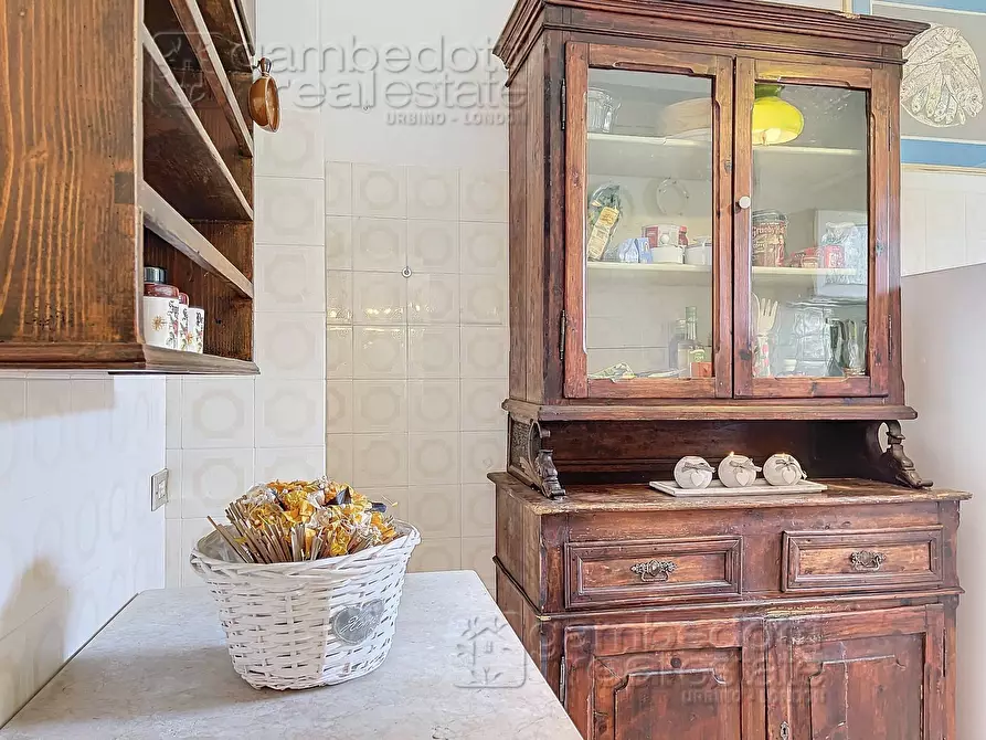 Immagine 9 di Appartamento in vendita  a Cagli