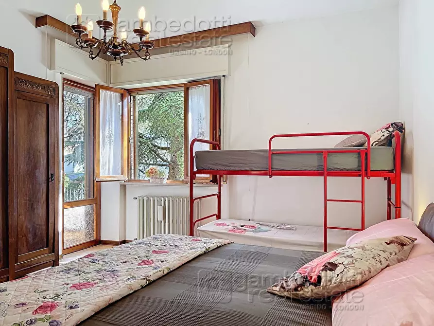 Immagine 20 di Appartamento in vendita  a Cagli