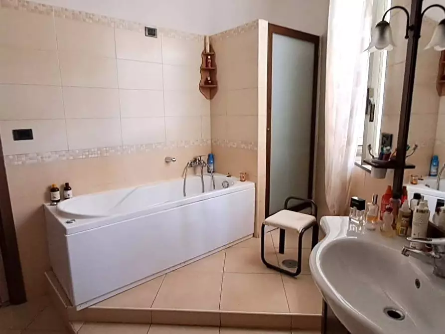 Immagine 11 di Appartamento in vendita  in Via Santa Maria a Cubito a Qualiano