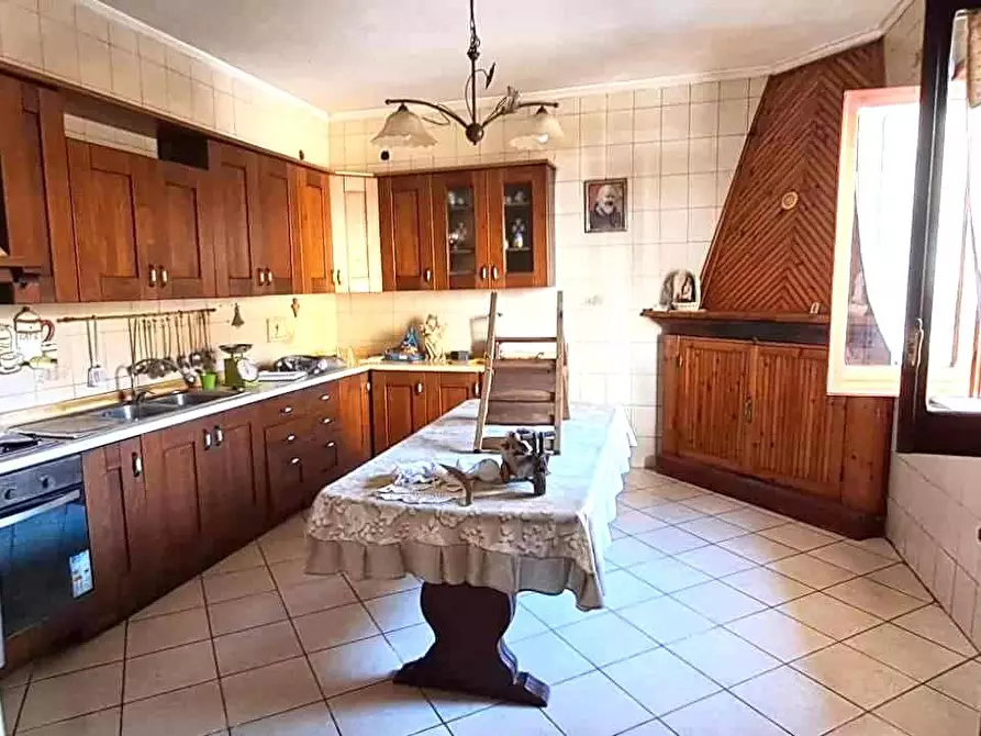 Immagine 5 di Appartamento in vendita  in Via Santa Maria a Cubito a Qualiano