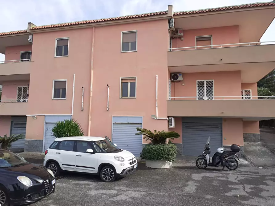 Immagine 1 di Appartamento in affitto  in via coste di cuma a Pozzuoli