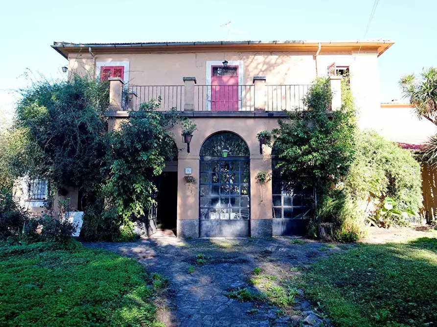 Immagine 1 di Casa indipendente in vendita  in di Torre Sant'Anastasia a Roma
