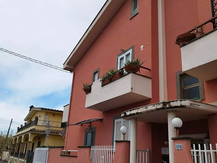 Immagine 1 di Appartamento in vendita  in via casilina a Roma