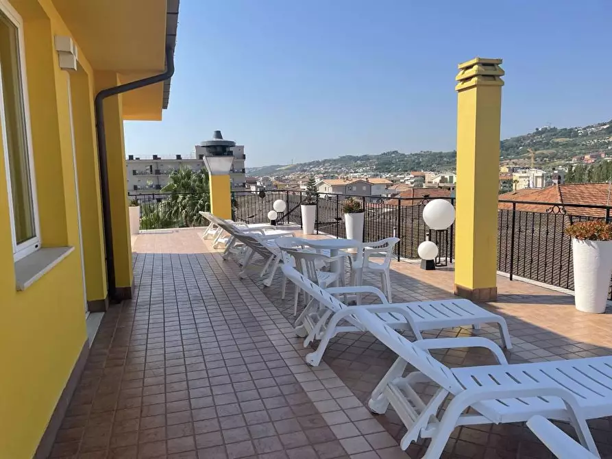 Immagine 8 di Albergo/B&B/Residence in vendita  a Alba Adriatica
