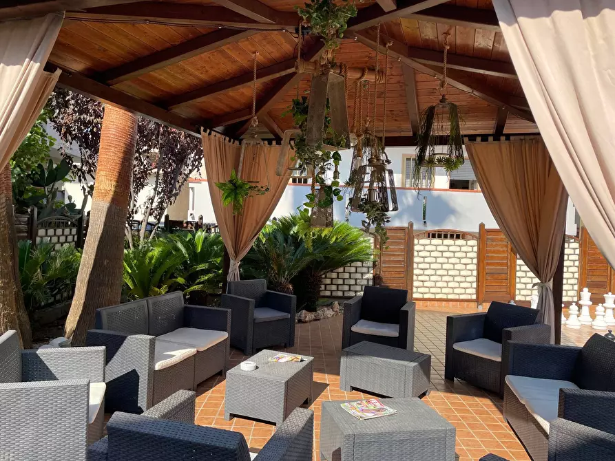 Immagine 6 di Albergo/B&B/Residence in vendita  a Alba Adriatica