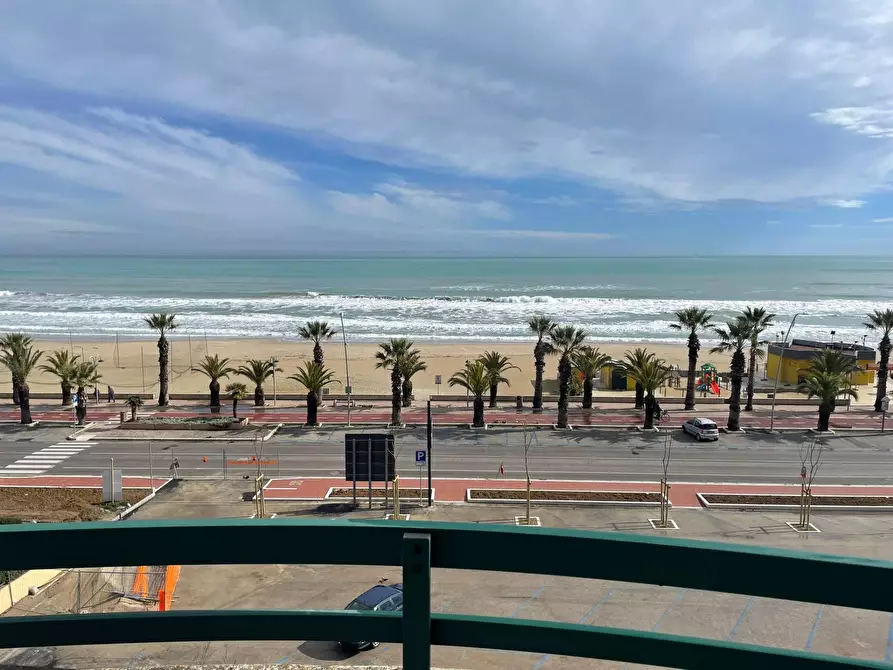 Immagine 21 di Attico in vendita  in via sirena a Tortoreto