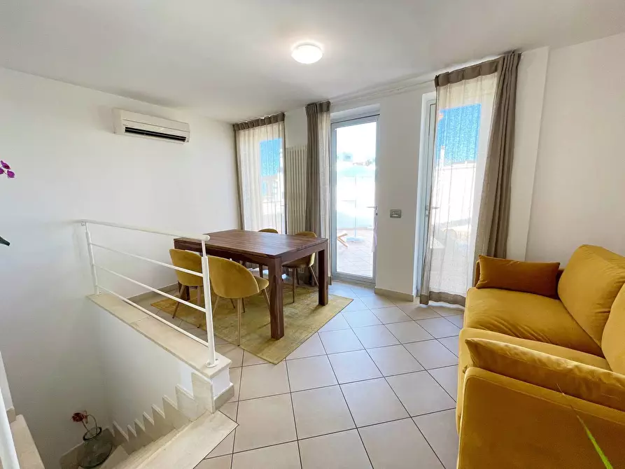 Immagine 27 di Attico in vendita  in lungomare alcide de gasperi a Grottammare