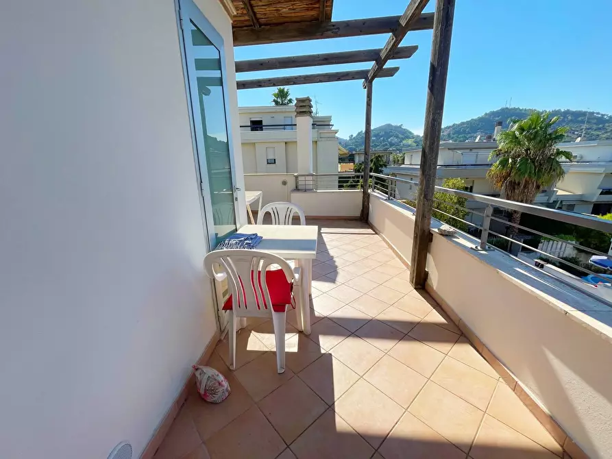 Immagine 19 di Attico in vendita  in lungomare alcide de gasperi a Grottammare