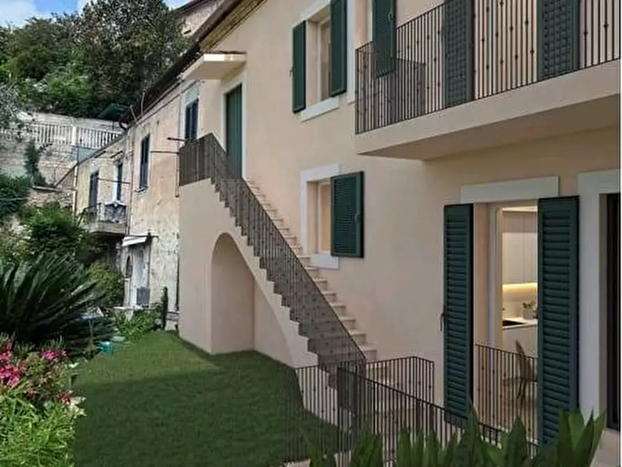 Immagine 1 di Appartamento in vendita  in via fratelli rosselli a Grottammare