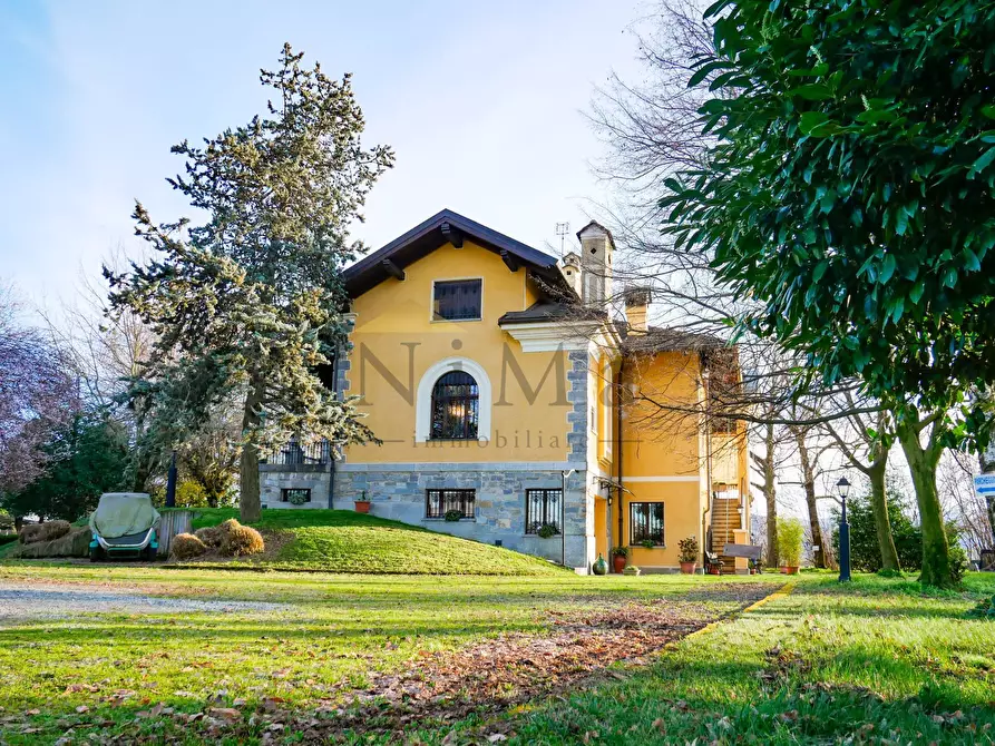 Immagine 1 di Villa in vendita  in regione paracollo a Saluzzo