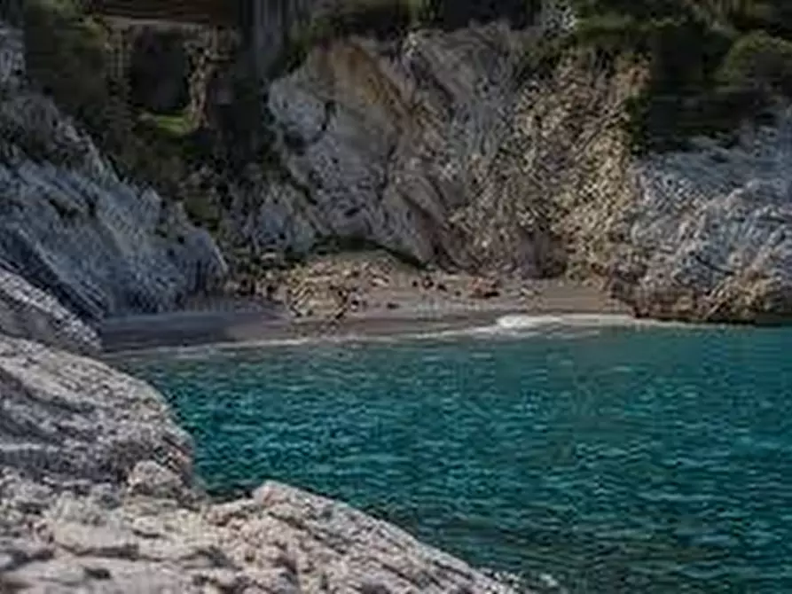 Immagine 12 di Appartamento in vendita  in VIA BONINI a Bergeggi