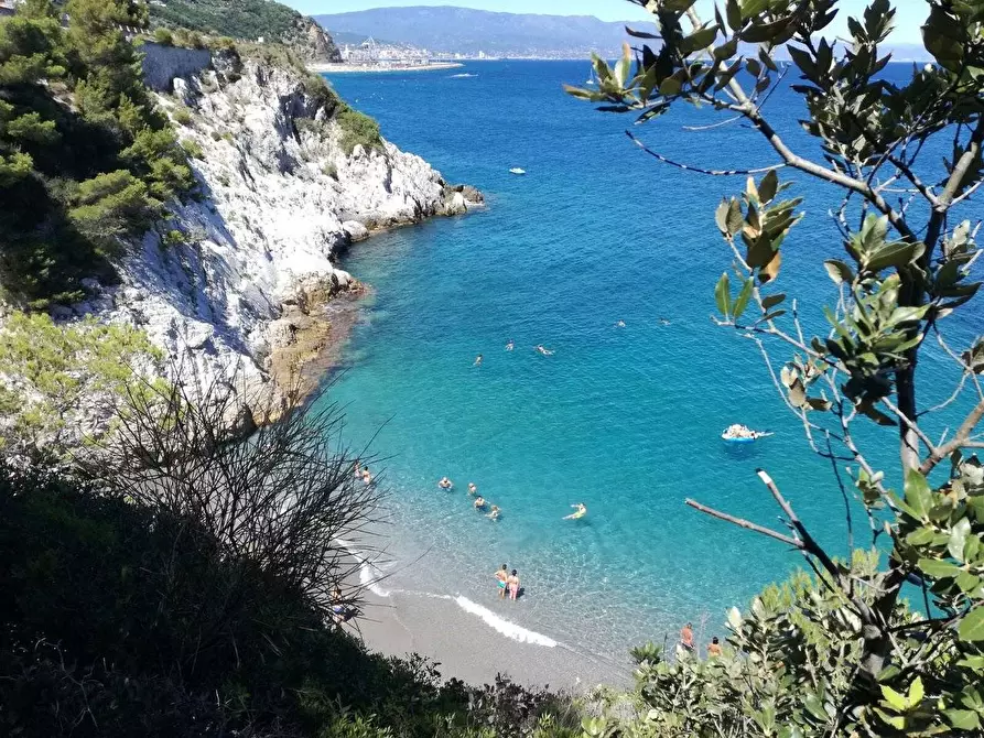 Immagine 17 di Appartamento in vendita  in VIA BONINI a Bergeggi