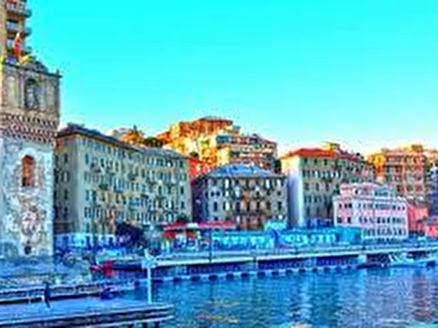 Immagine 8 di Appartamento in vendita  in via santuario a Savona