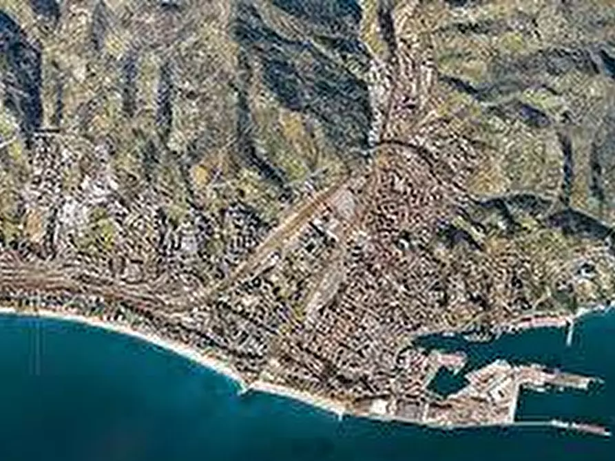 Immagine 10 di Appartamento in vendita  in via santuario a Savona