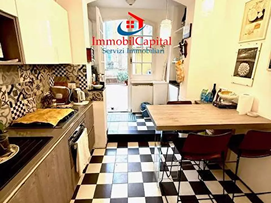 Immagine 11 di Appartamento in vendita  in Via Cavour a Santa Margherita Ligure