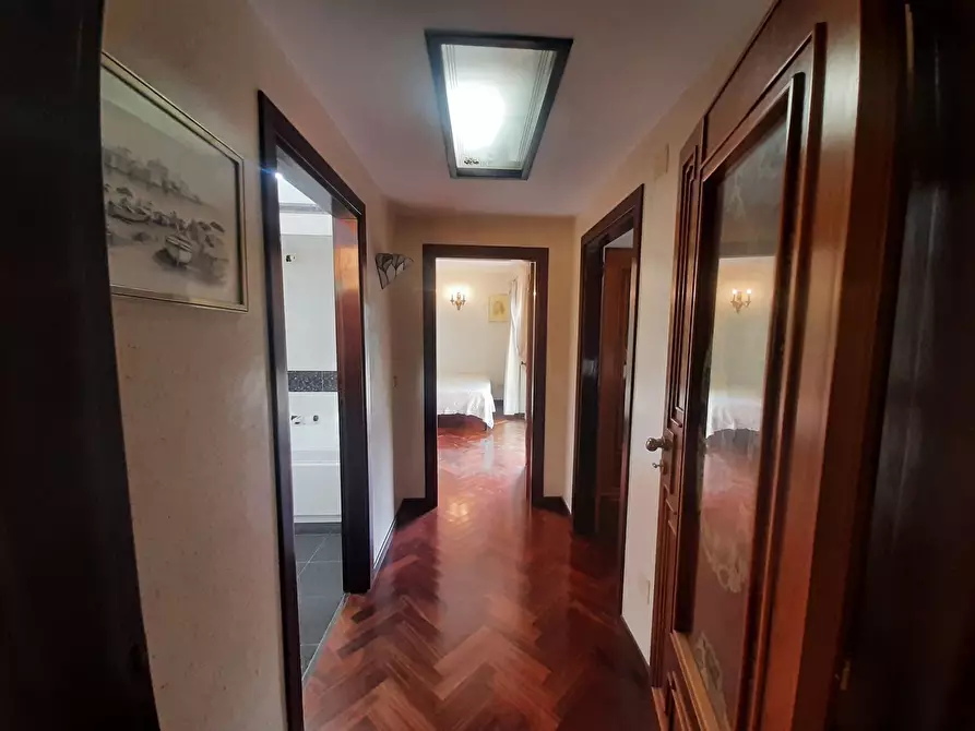 Immagine 12 di Attico in vendita  in di Circumvallazione Marianna Gadola a Recale