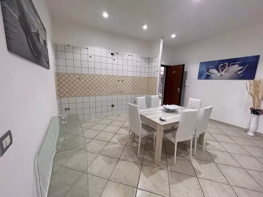 Immagine 4 di Palazzo in vendita  in Condotto a Casagiove