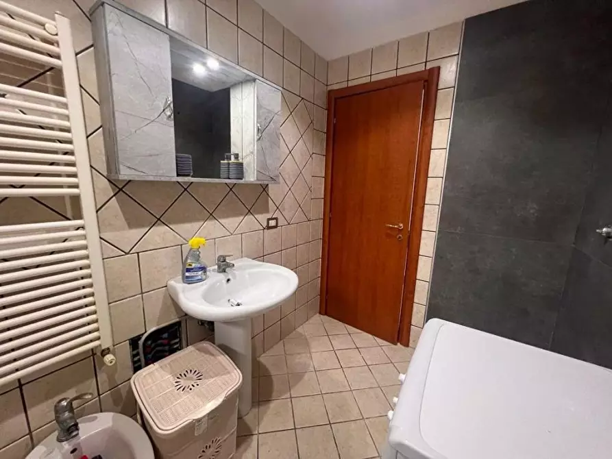 Immagine 10 di Palazzo in vendita  in Condotto a Casagiove