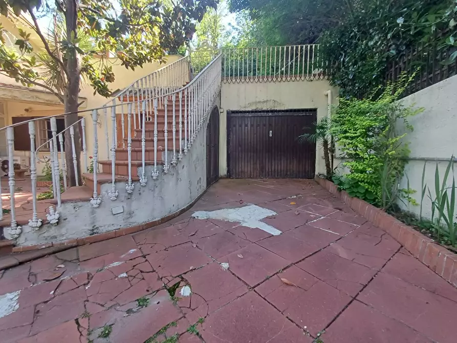 Immagine 30 di Villa in vendita  in via maria sofia di baviera a Caserta